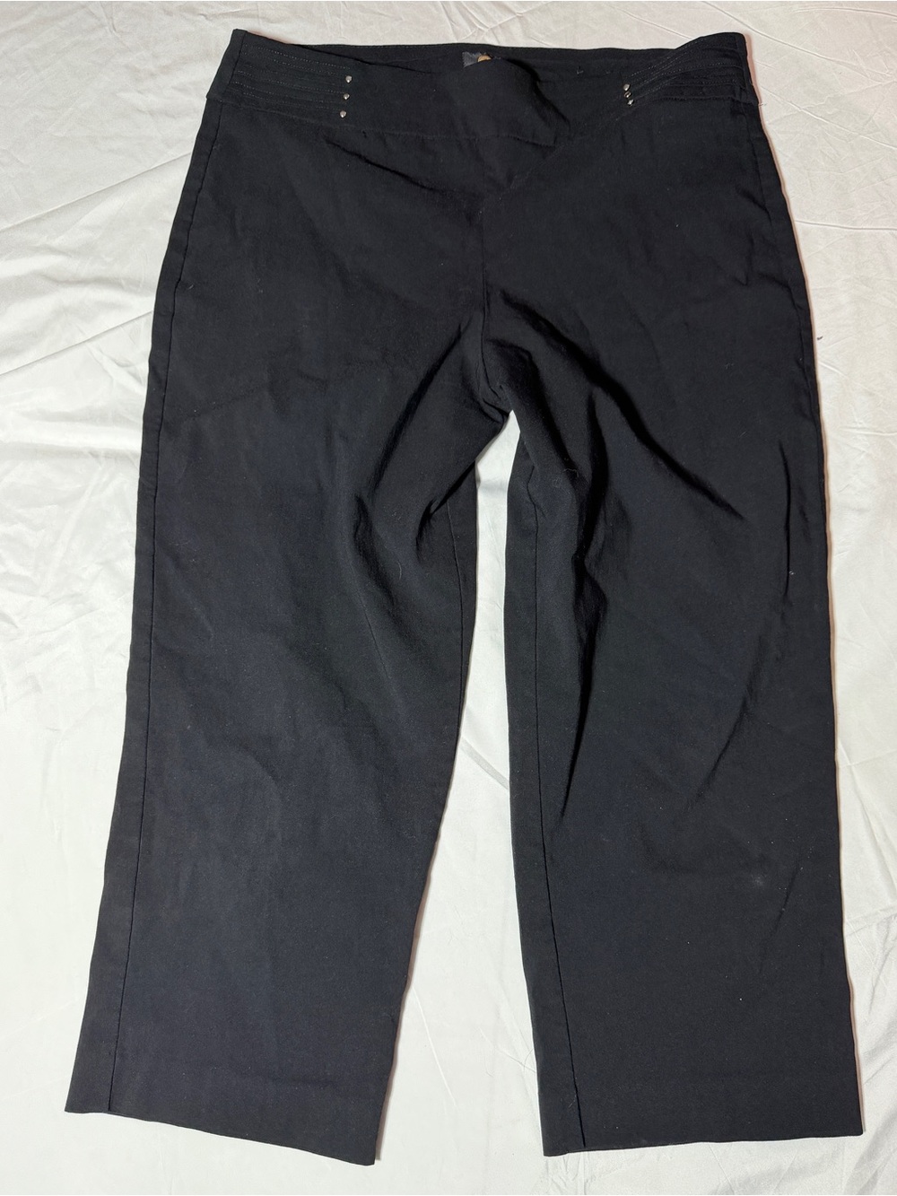 JM Collection Black Pull-On Cropped Capri Pants Studded Waist Size L Tummy Contr